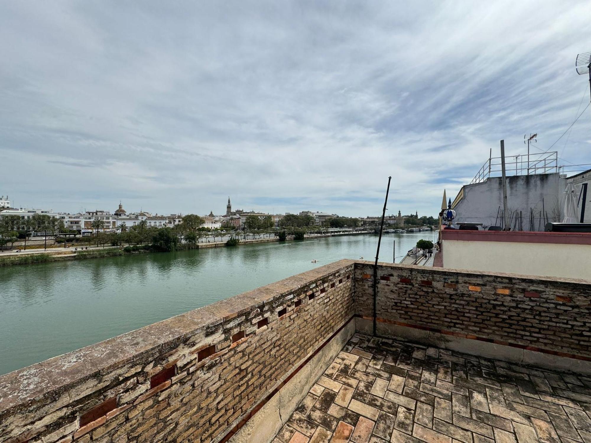 Wonderful Duplex In Calle Betis Apartment Seville Ngoại thất bức ảnh